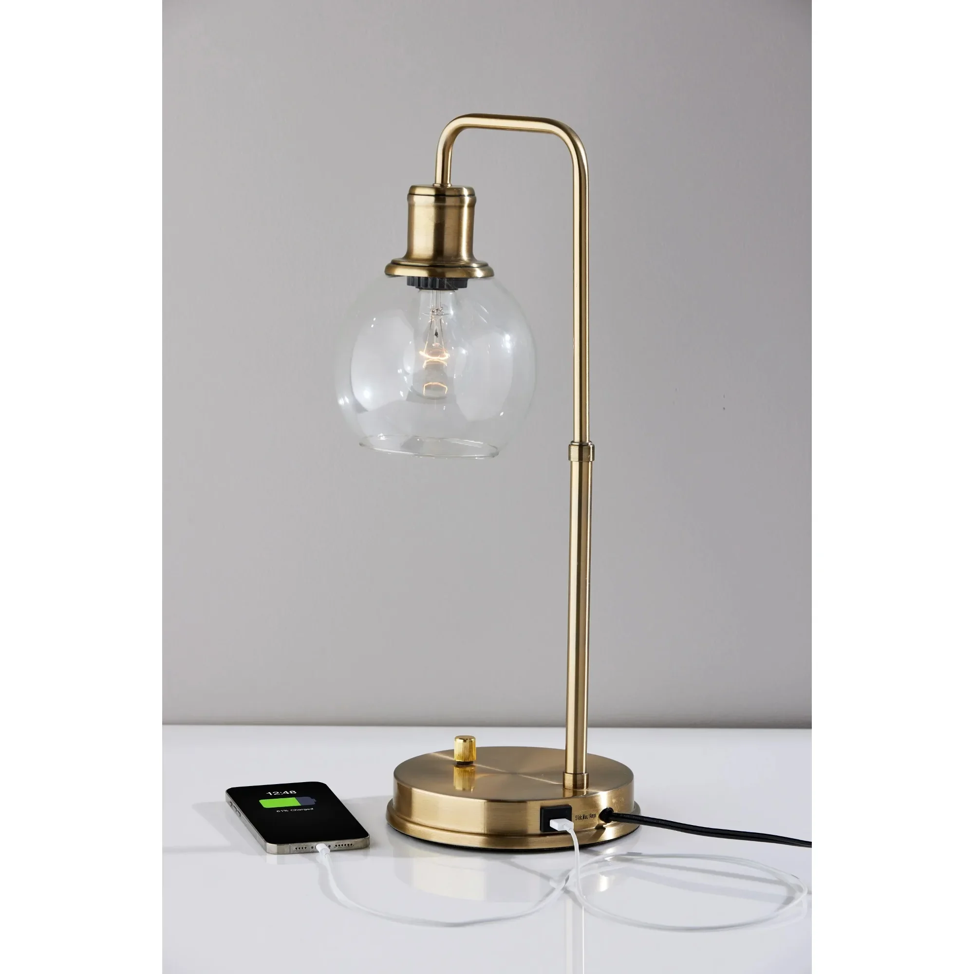 Lámpara de escritorio con acabado dorado de metal de 20,5 pulgadas con USB, pantalla de cristal, diseño moderno, nueva condición, uso para adultos, no requiere montaje.