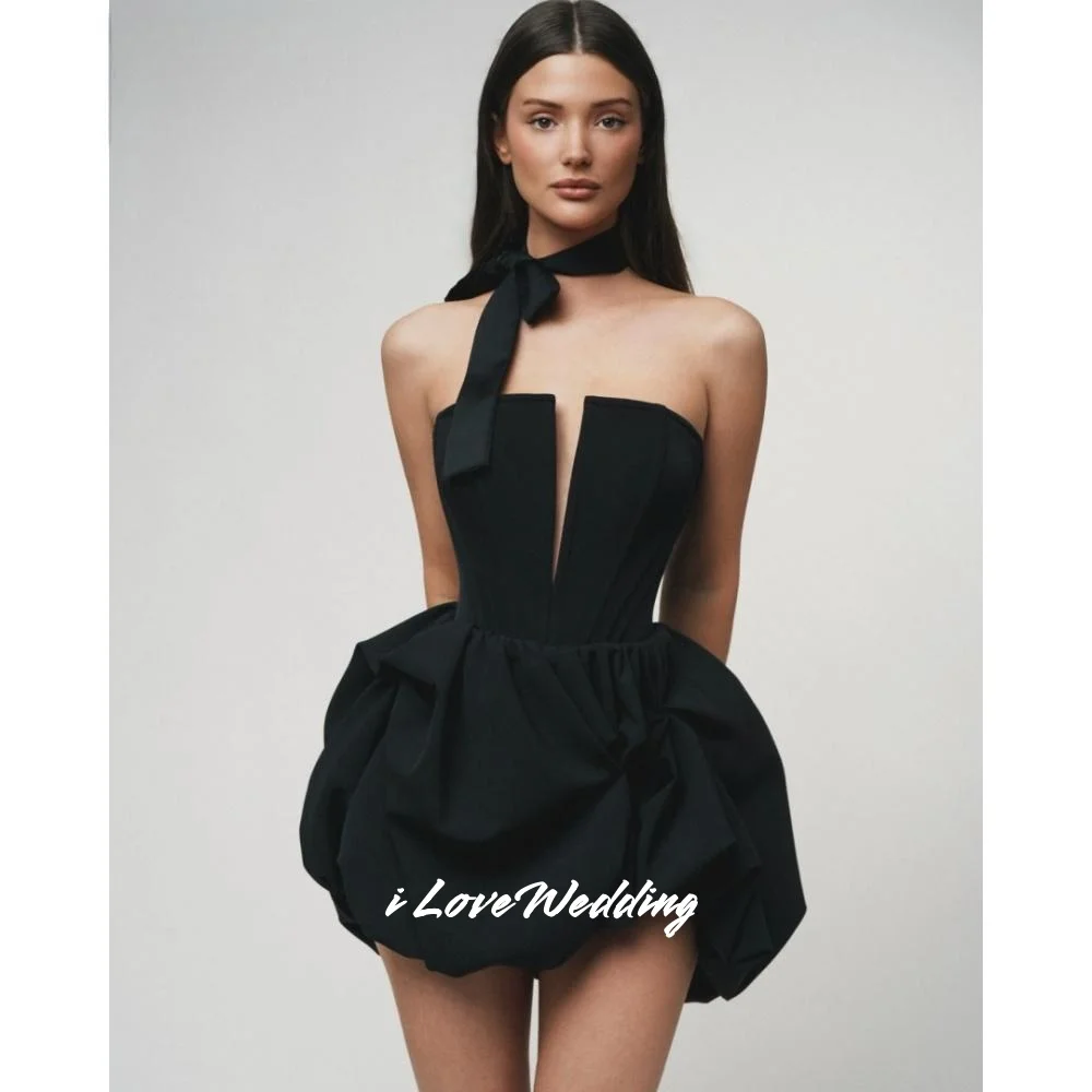 

Black Strapless Homecoming Dress 2025 Satin V-Neck Sleeveless Mini Skirt Cocktail Dress Pleated Birthday Party Dress Customized