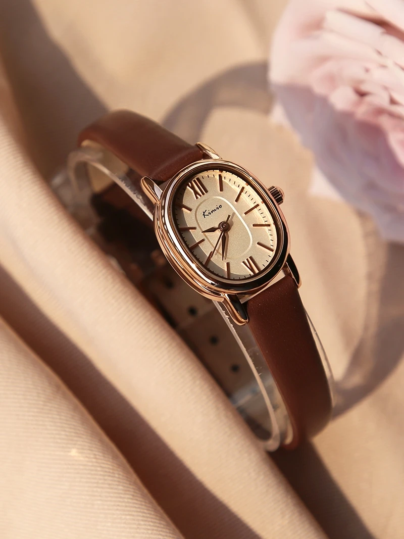 ساعة بحزام جلدي عالي القيمة للنساء تتميز بمينا صغير وأنيق وتصميم بسيط ومكرر. هدية مثالية للسيدات. #3