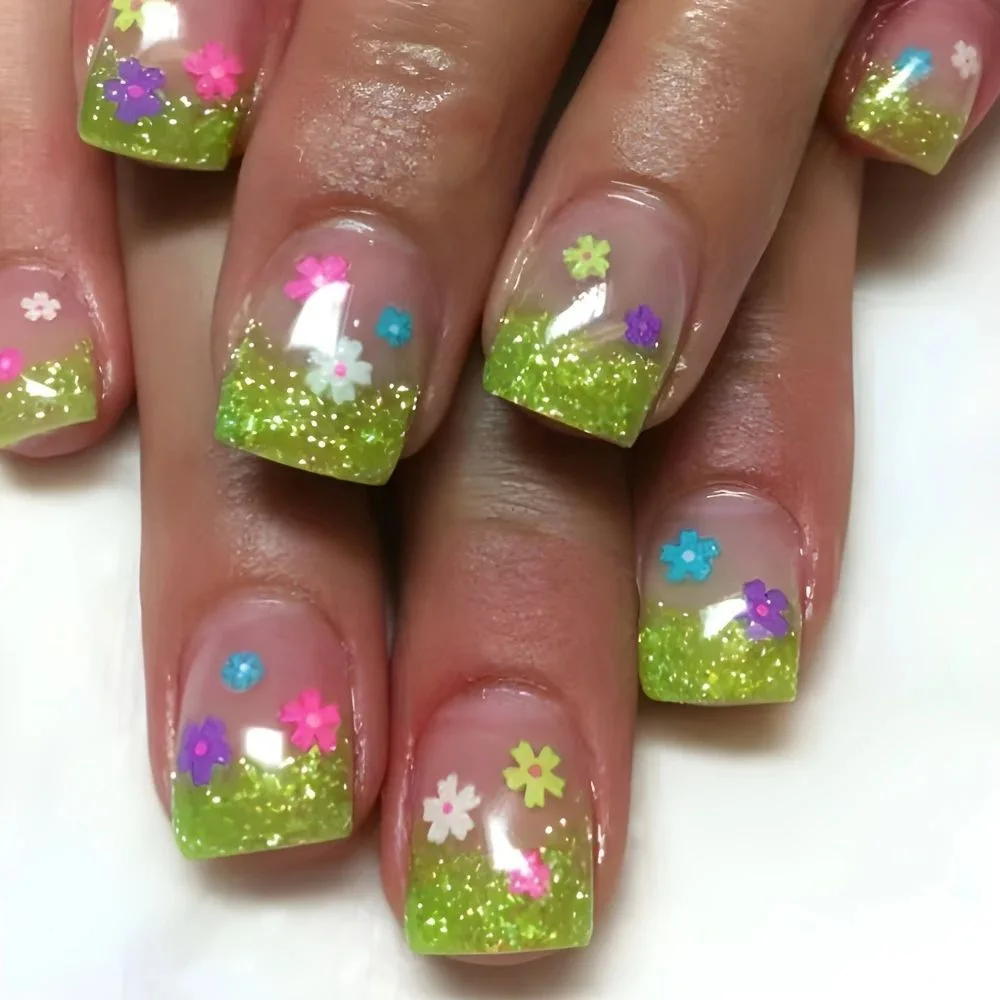 

2026 New Minimalist Nail Art Tips: Spring/Summer Floral Fresh Design, Short Square Nail Art Wearable Nails-