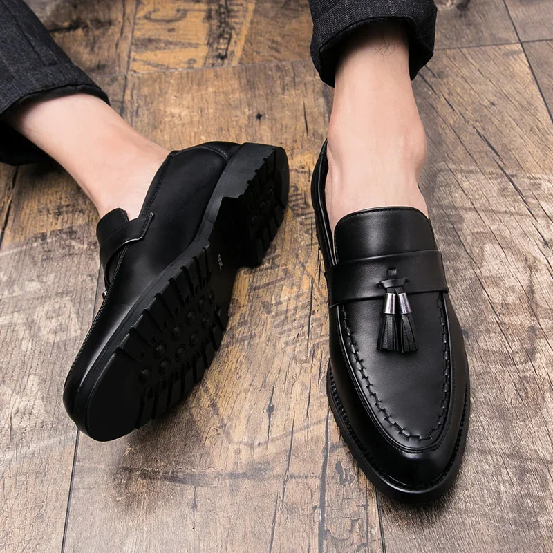 Men Tassel Loafers Leather Formal Shoes slip on Elegant Dress Shoe Simple Slip On Man Casual wedding party Shoes men Footwear