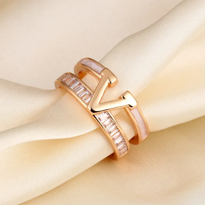 

Двухслойное V-образное кольцо с покрытием — изящные открытые минималистичные украшения для женщин, гипоаллергенные и не тускнеющие