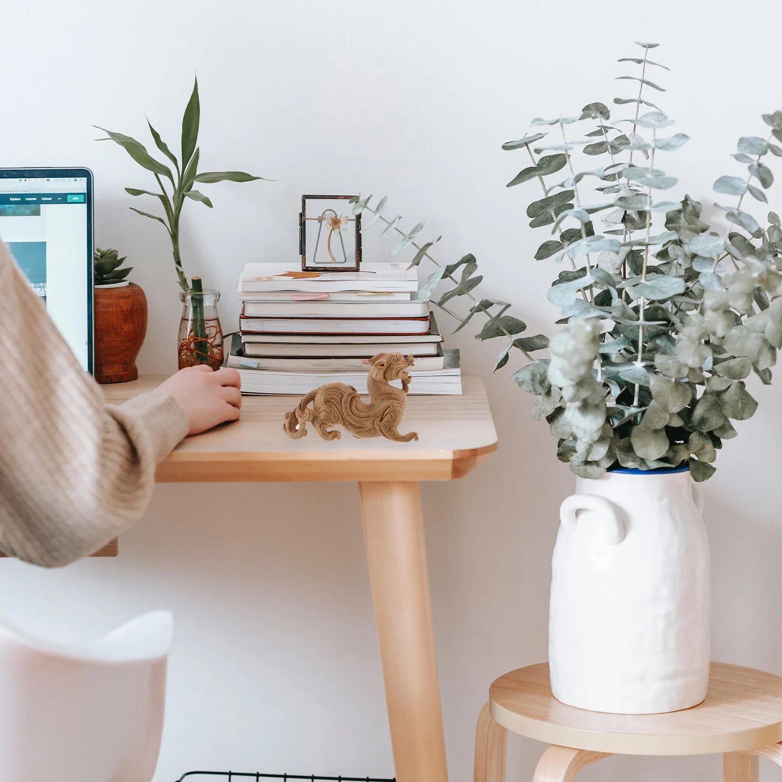 

Деревянная статуэтка Пи Сю: Классический декор для дома и офиса, резное изделие ручной работы, изящное украшение