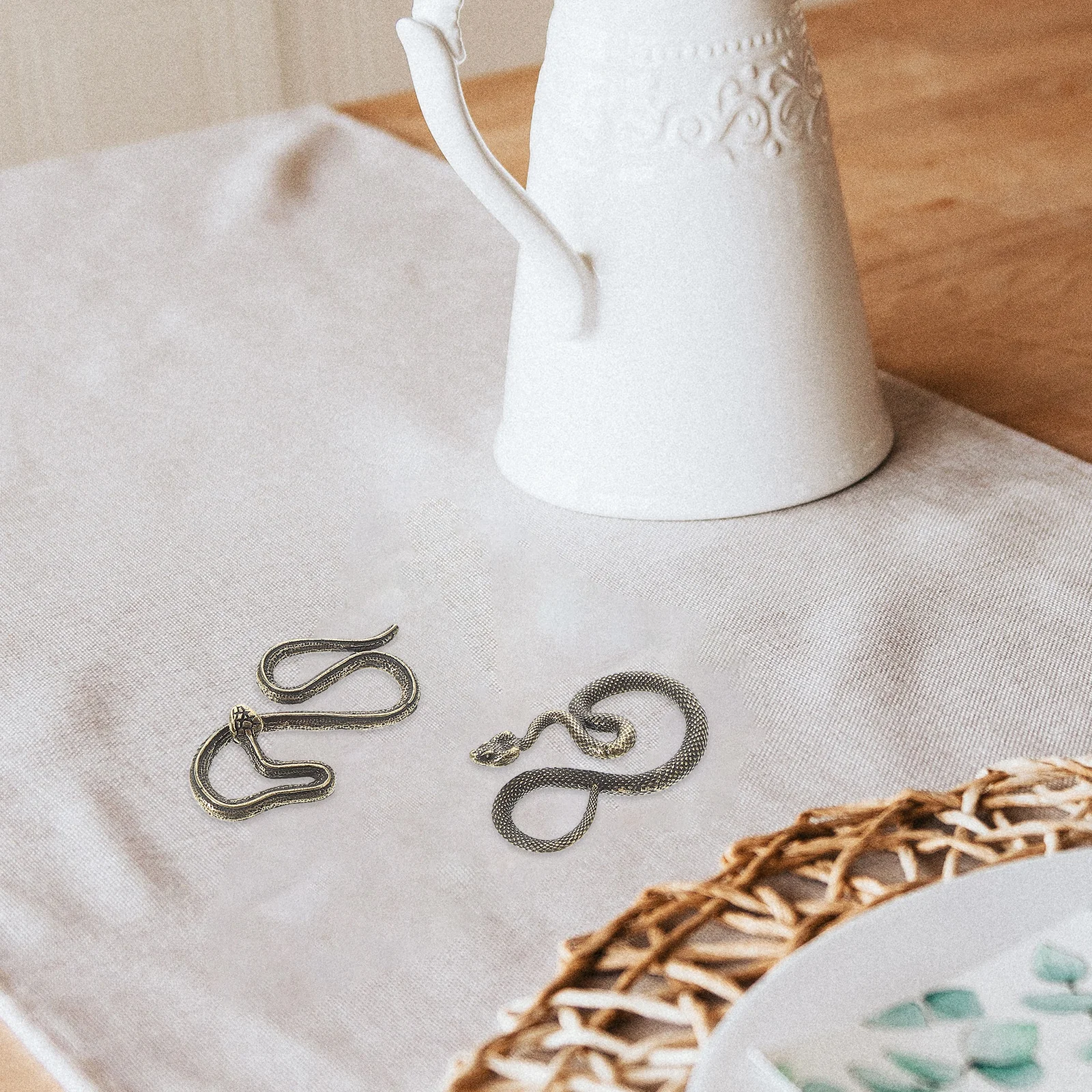 

5pcs Brass Snake Alloy Metal Craft Chinese Zodiac Decor Feng Shui Statue For Home Living Room Tea Ceremony Decoration Novelty