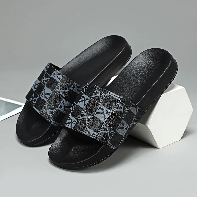 Men's Slippers 2025 Summer Home-based Shoes Outer Wear Men's Non-Slip Anti-Odor Casual Outdoor Beach Slippers Breathable