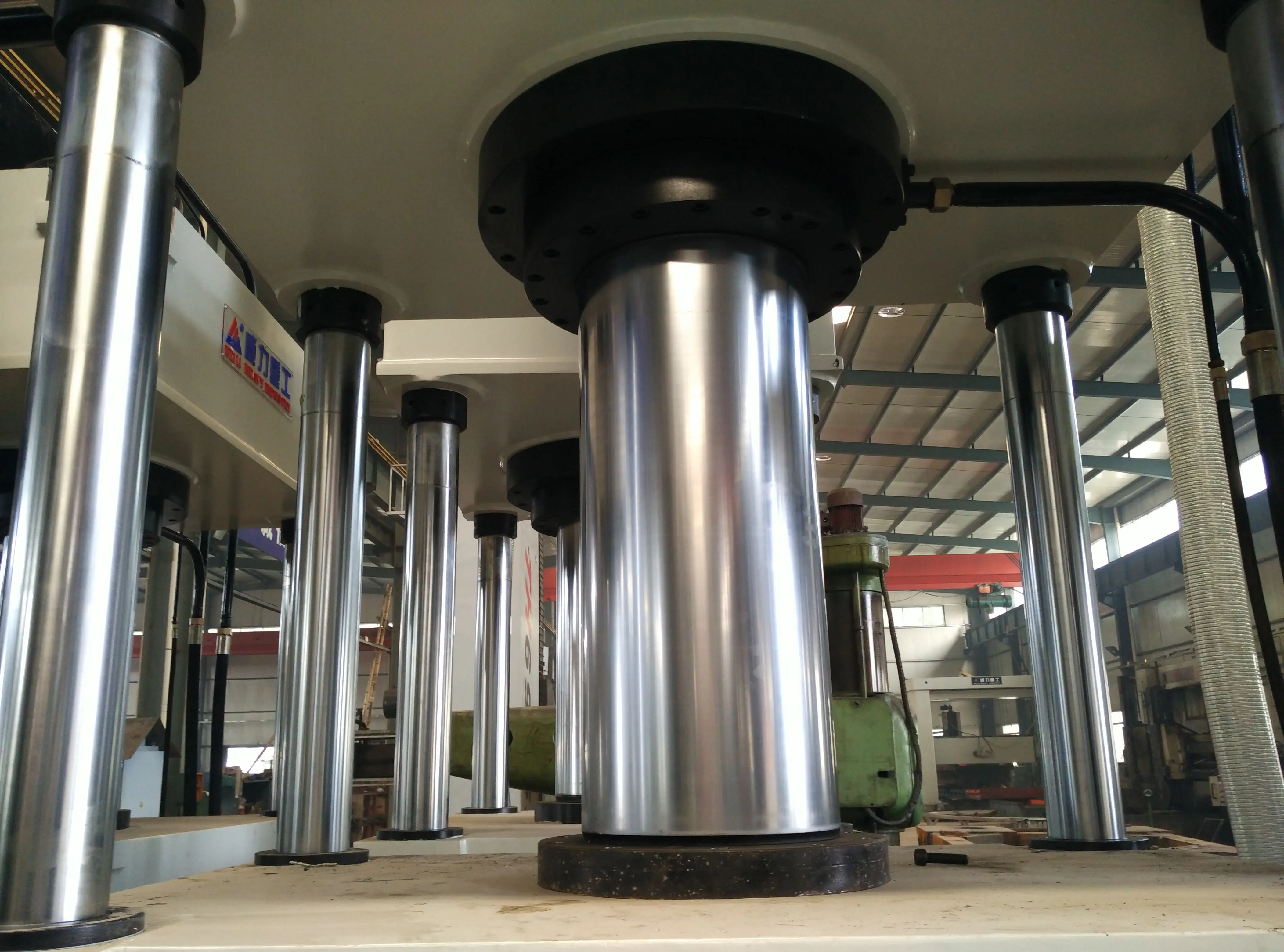 YW31-60T Multifunctional Auto Maintenance Tools Two Beam Four Column Hydraulic Press Machine