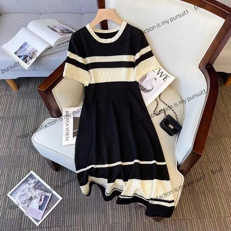 

Черное дизайнерское платье с короткими рукавами, женская летняя новая корейская версия, тонкая и тонкая юбка средней и длинной длины с круглым вырезом