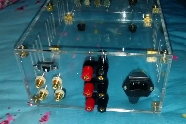 อะคริลิคใสกรณีนับขนาดและรูปแบบอะลูมินัมอัลลอยหม้อน้ำโลหะเครื่องขยายเสียงกรณี