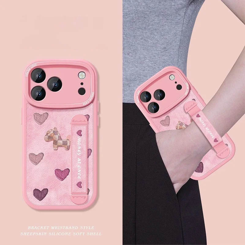 Love Pony Wristband Case For iPhone 17 Pro Max 16 15 14 13 12 11 Pro Max Phone Case Horse Pattern Protective Case Soft Cover