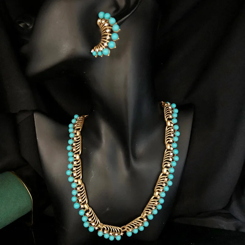 Antique Gold Turquoise Diamond-Studded Necklace Earings Set Retro Style Classic All-Matching Accessories for Women