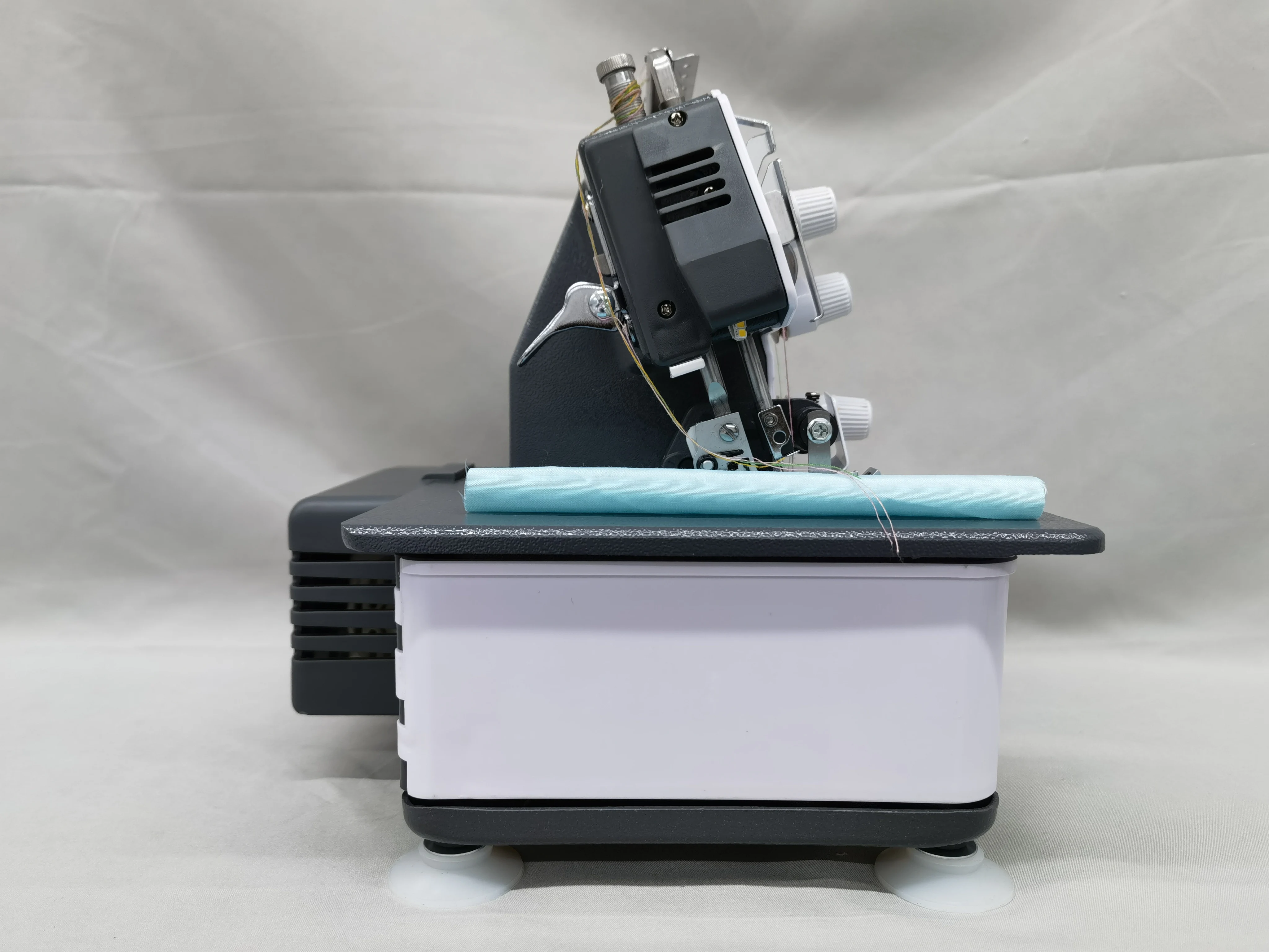 ماكينة خياطة الأوفرلوك المنزلية الصغيرة الحجم JK-257 للاستخدام المنزلي مع 3 خيط