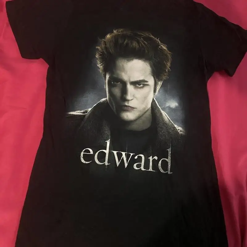 

Футболка из фильма «Сумерки Эдвард Каллен с большим лицом» L Juniors GRUNGE Y2K Hips