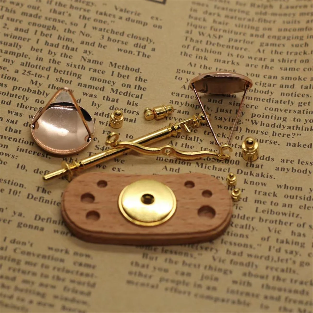 T84C Vintage Balance Scales Ornament Miniature Accessories Metal Antique Justice Scale Model Home Office Desktop Decoration