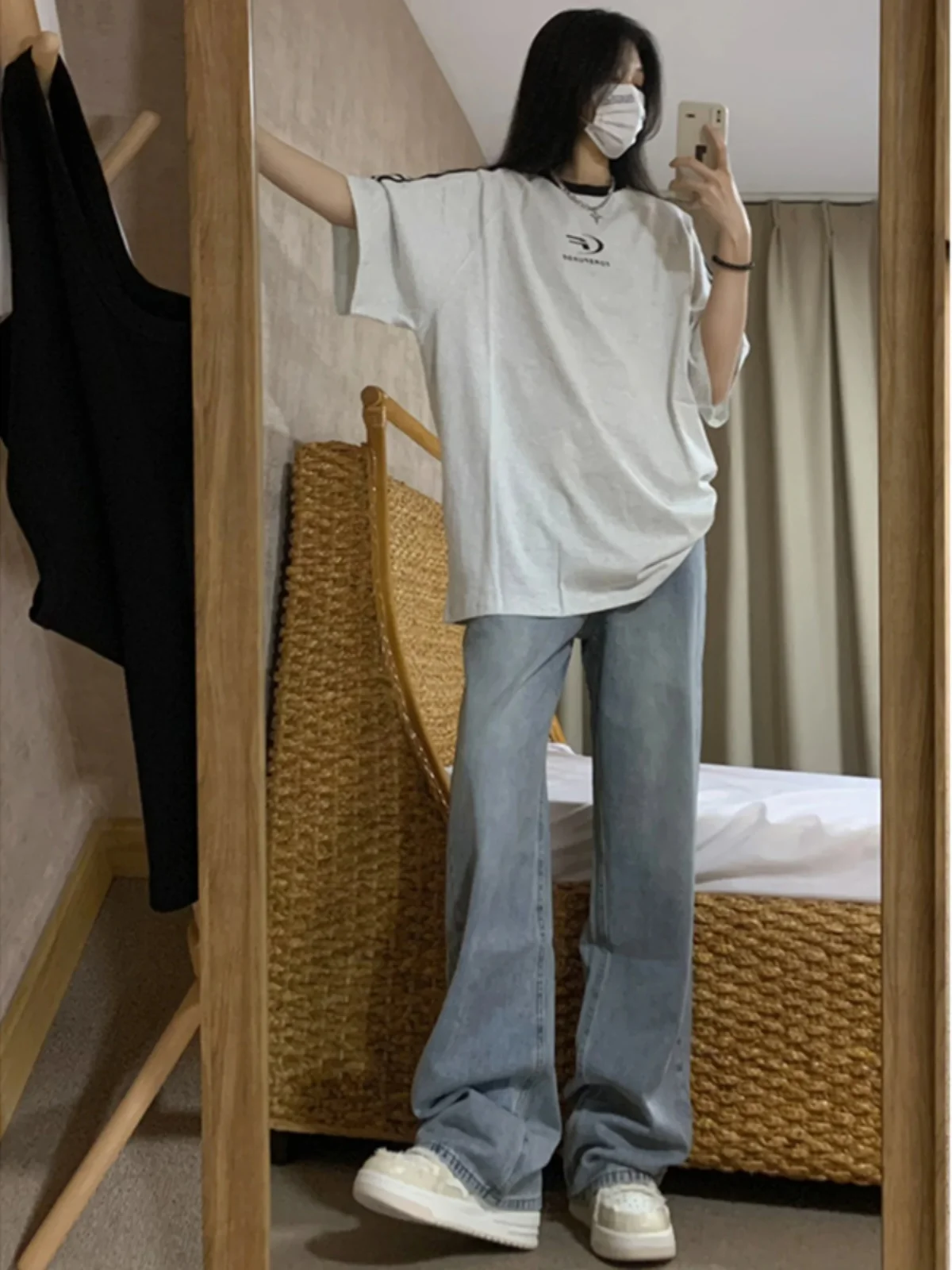 

Светло-голубые мужские джинсы прямого кроя в американском стиле, слегка расклешенные, модные, повседневные, из высококачественного хлопкового денима, создающие ощущение роскоши.