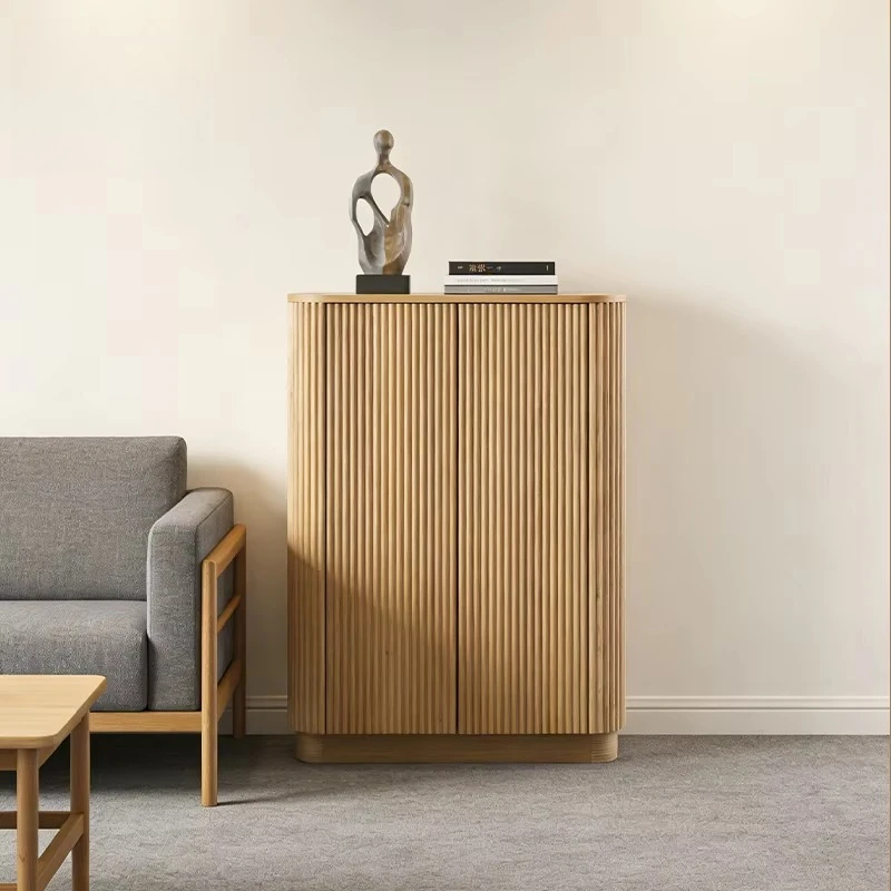 Aparador de MDF con Diseño de Panel Ranurado, Estructura de Doble Puerta, Seis Compartimentos Interiores y Bordes Redondeados