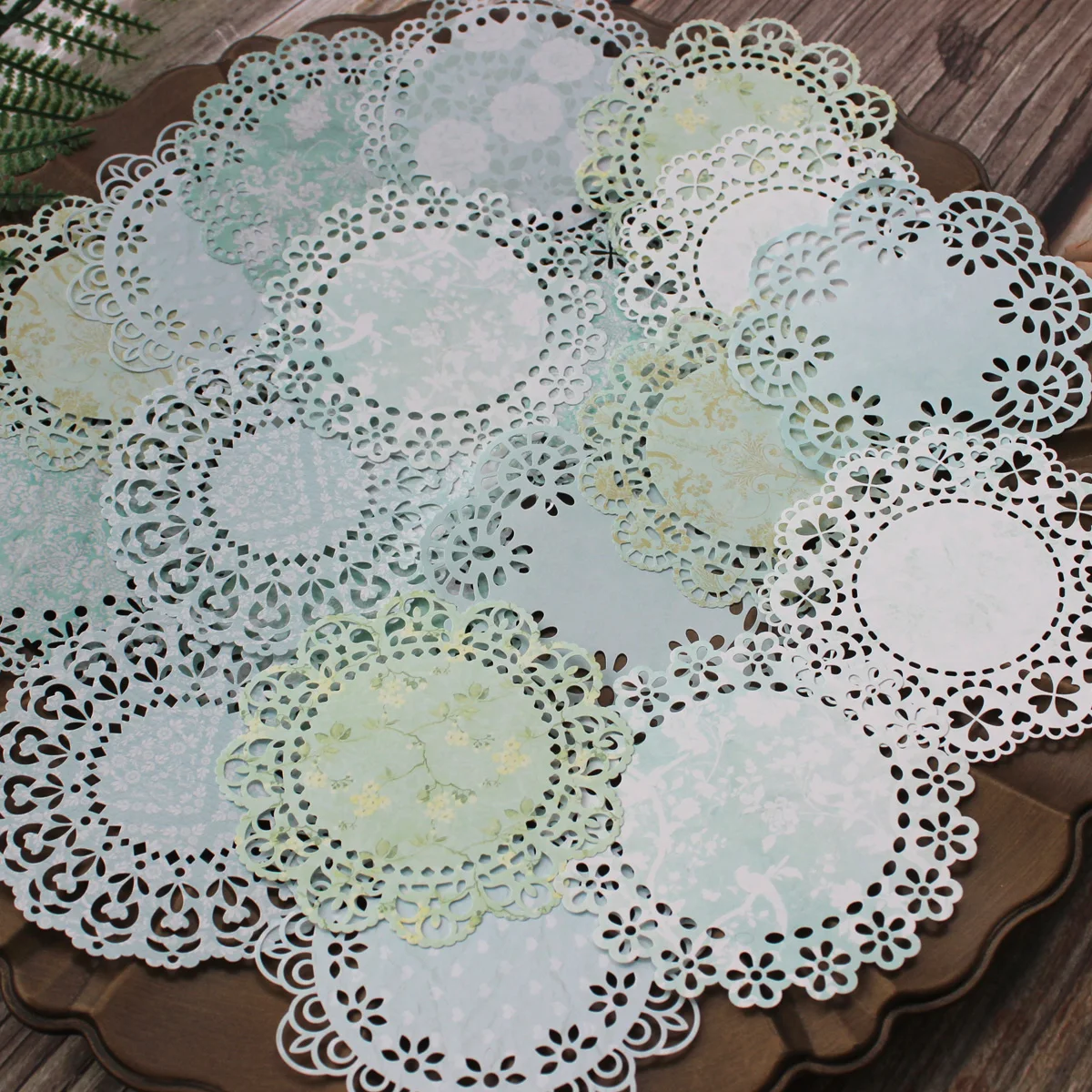 KSCRAFT 20pcs Green Lace Doily Paper Background for DIY Junk Journal Planner Mixed Media Scrapbooking Craft