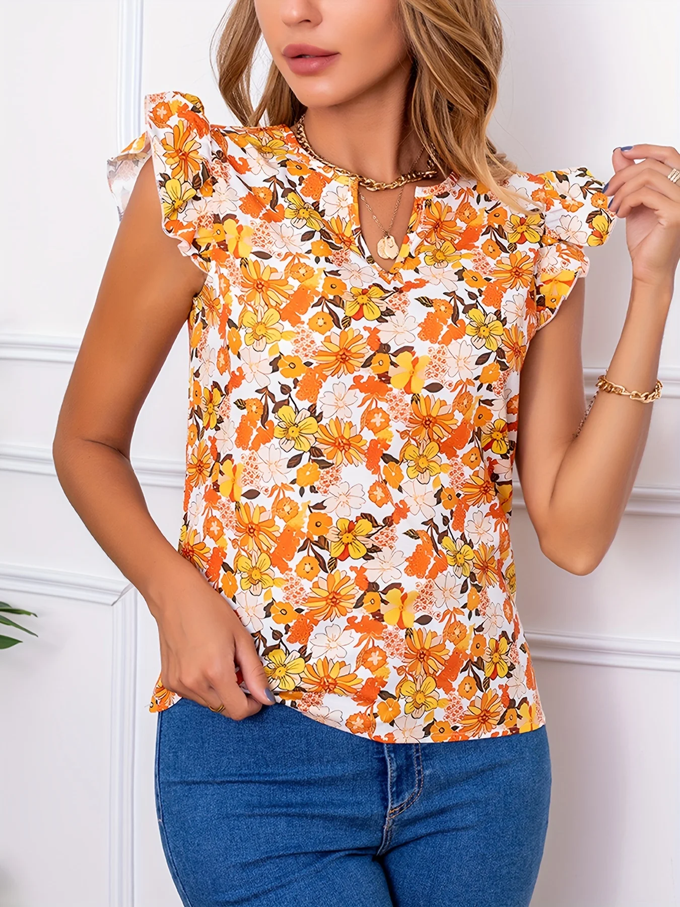 Romantic floral new shirt with cute floral print V-neck women\'s shirt