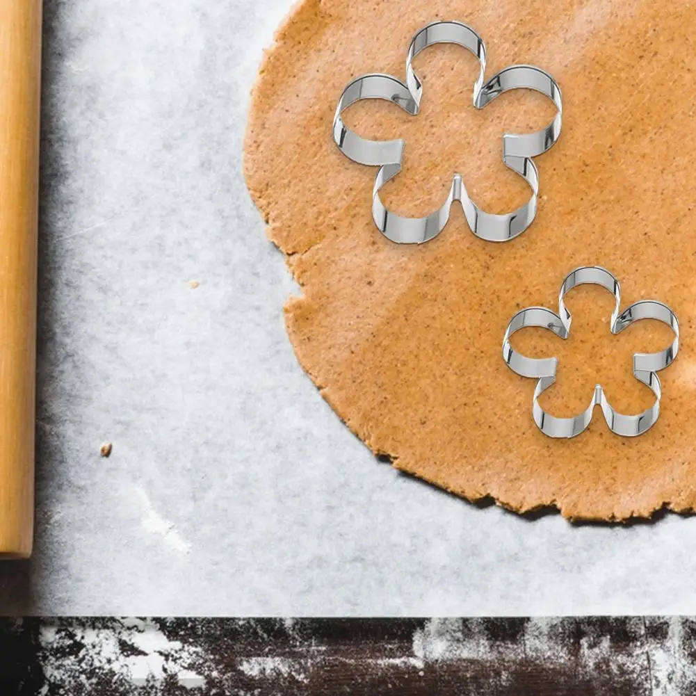 

3Pcs/Set 3-5cm Flower Shape Cookie Cutters No Odor 430 Stainless Steel Rose Petal Biscuit Molds Fruit Egg Mould Baking Tools