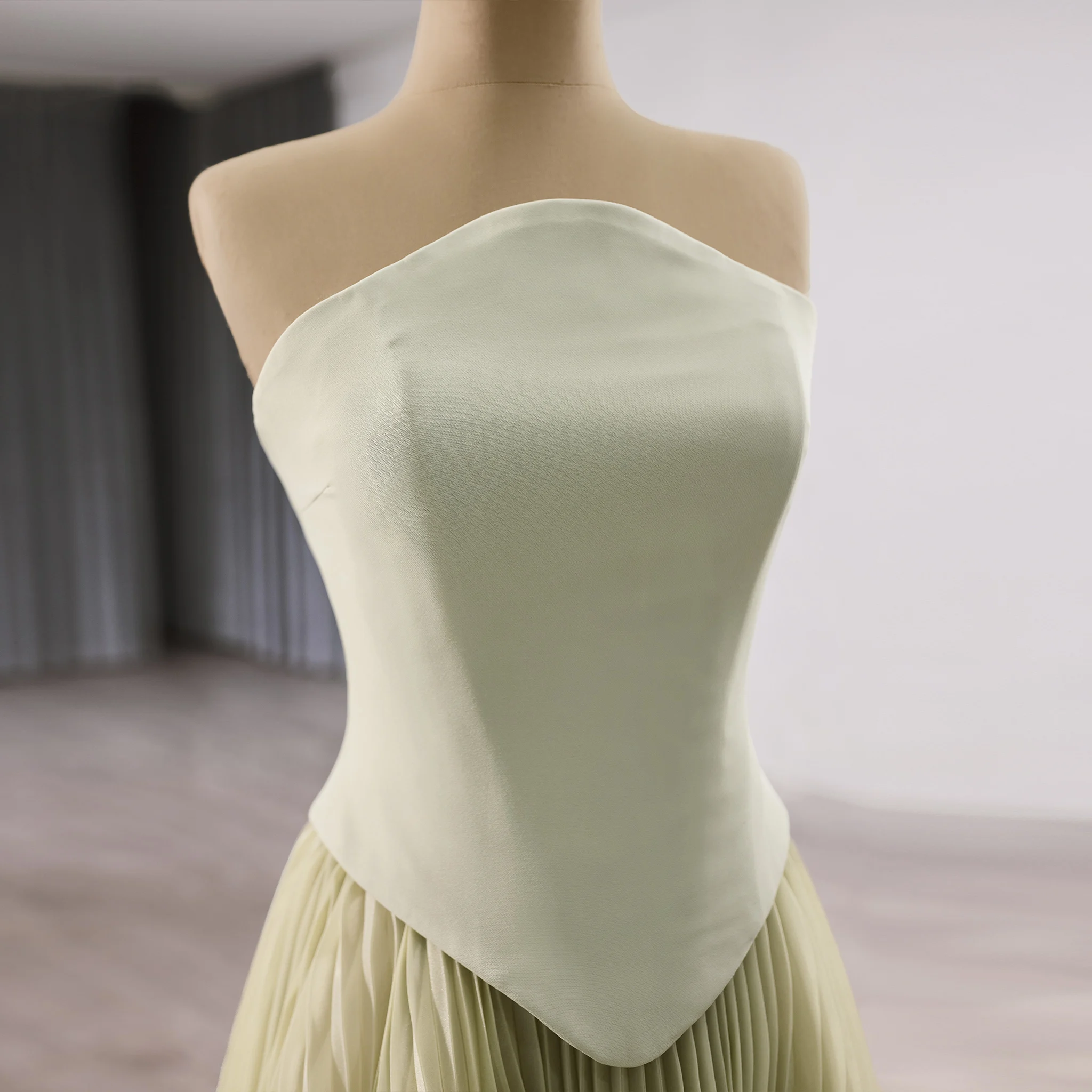 فستان رسمي طويل بدون حمالات من Rosymae مع كشكشة وزهور ثلاثية الأبعاد فستان حفلات أنيق لحفلات الزفاف ومناسبات الشاطئ والحفلات #2