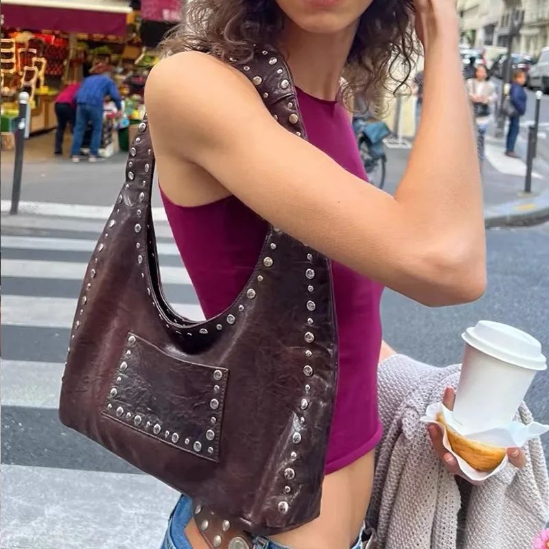 

Vintage Rivet Women Shoulder Bags Uropean and American Motorcycle Oil Wax Pu Leather Armpit Bag Fashion Lady Handbags