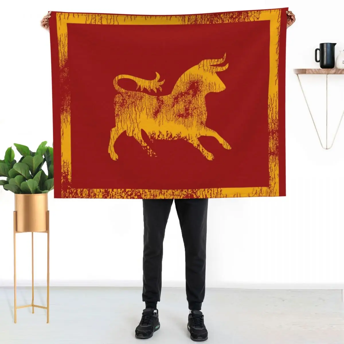 Caesar's Legion Logo (WornYellow) Throw Blanket Cute Sofa Quilt halloween Winter beds For Baby Blankets