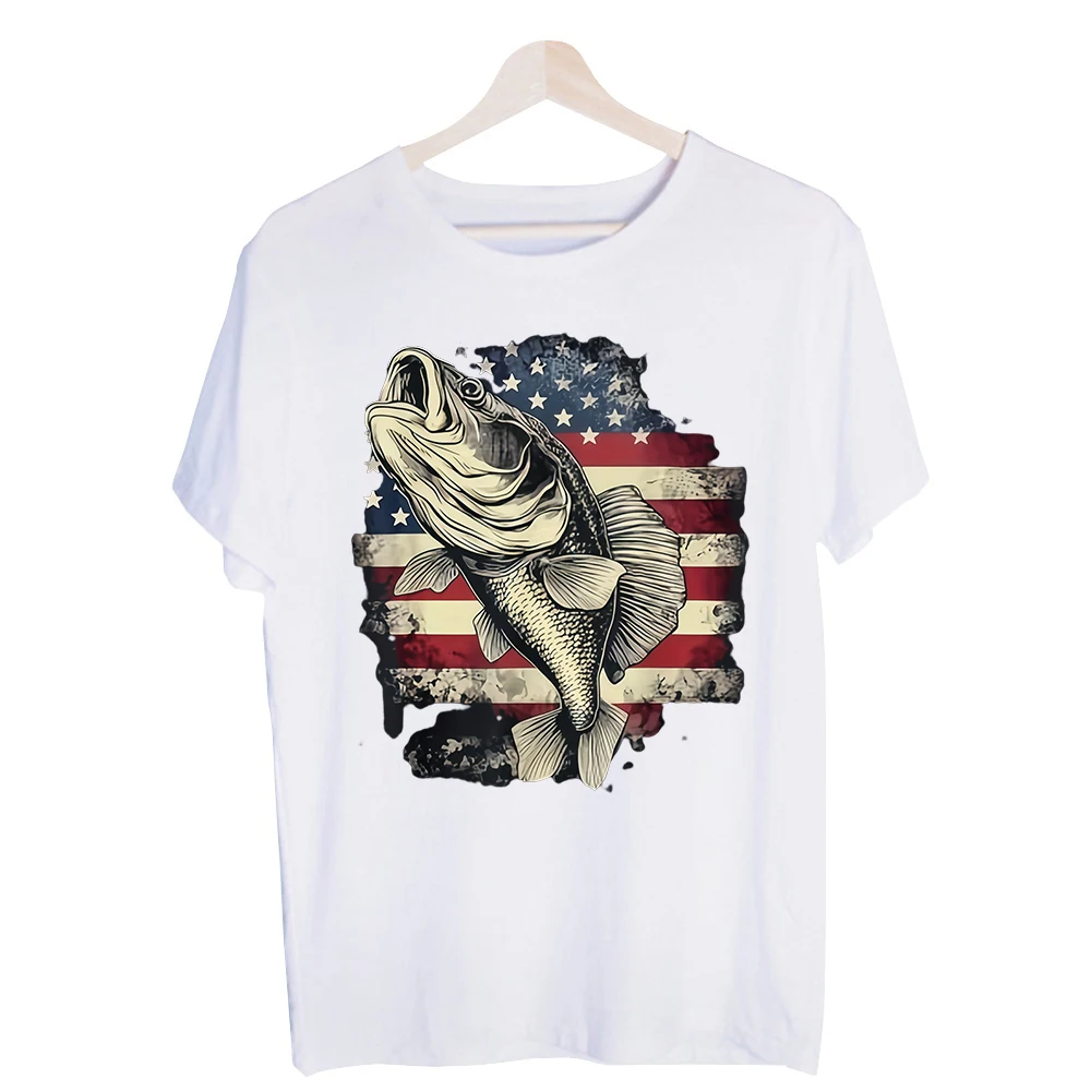 Men's Bass Fish American Flag Graphic Tee, Short Sleeve Crew Neck T-Shirt for Casual Outdoor and Summer Wear