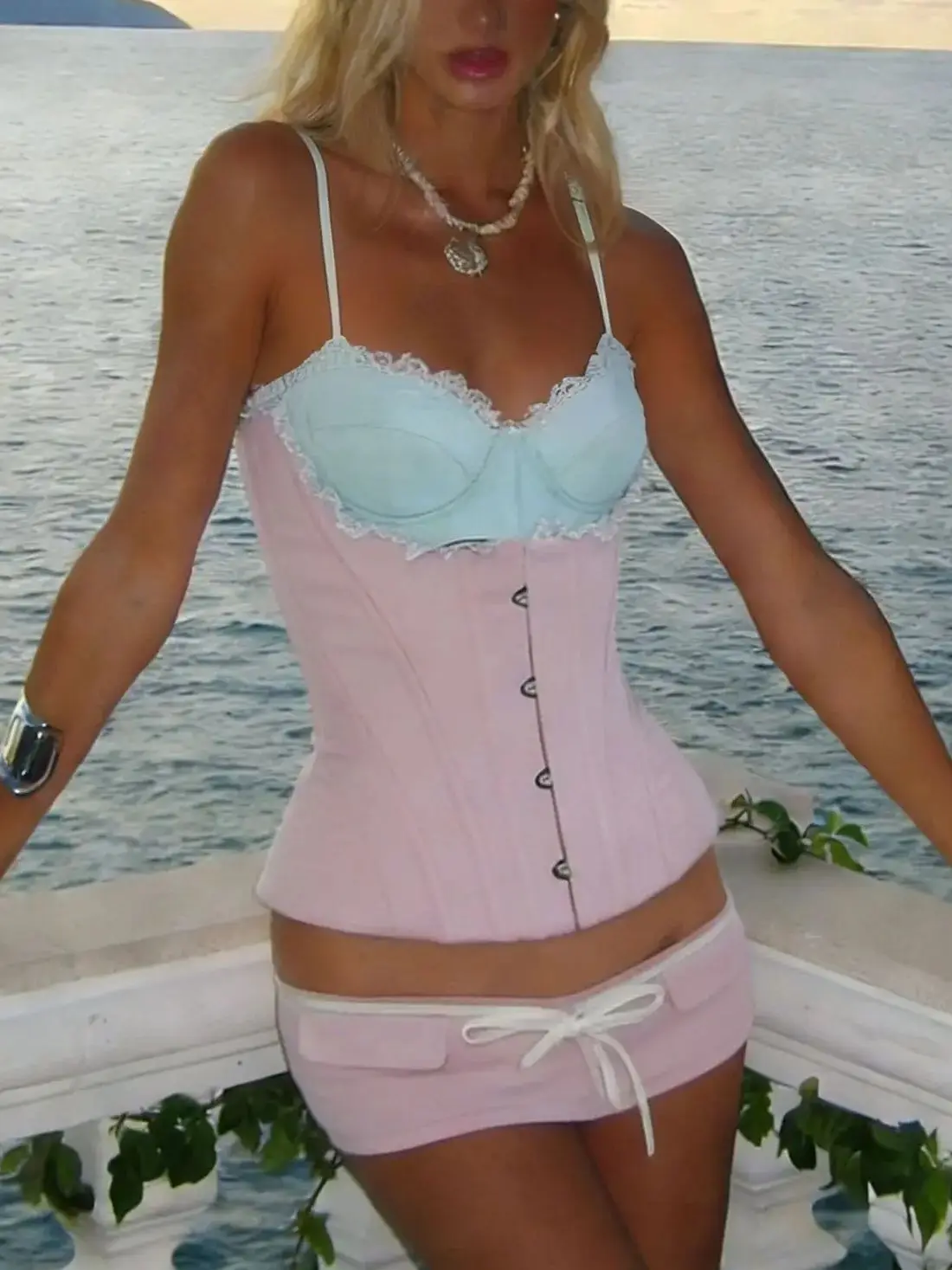 

Cutenew милая камзол женская кружевная лоскутная с глубоким вырезом нерегулярная однобортная Y2K дикая летняя клубная одежда на День святого Валентина топы