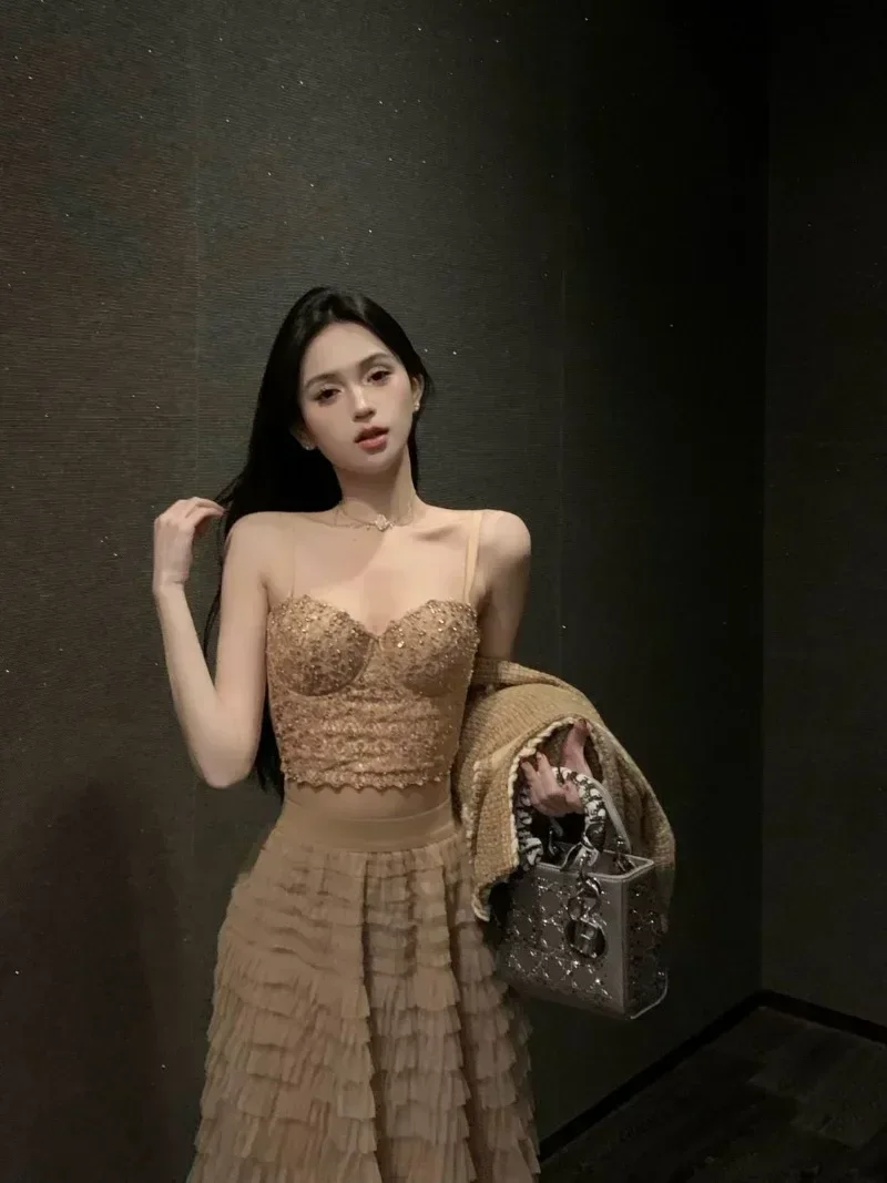 

Новинка лета 2024, тяжелая промышленная горячекатаная пикантная кружевная майка на бретельках со стразами Pure Desire + сетчатая юбка с высокой талией, женская одежда