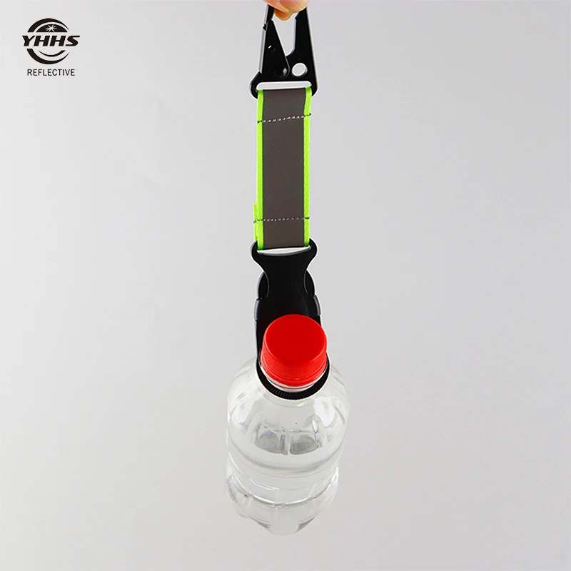 Reflective Water Bottle Buckle Pendant High Visibility Keychains Colorful Backpack Reflector Pendat Tool Hook