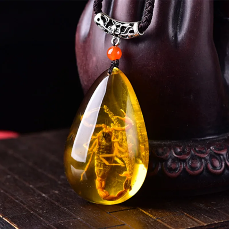 Live Show Factory Wholesale Beeswax Amber Scorpion Fossil Water Drop Pendant Simple men and women