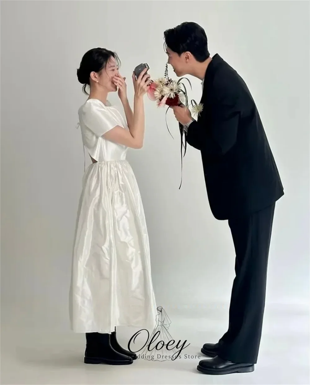 OLOEY Simple Satin O-Neck Korea Wedding Dress Photo Shoot Short Puff Sleeve A-Line Bridal Gown Customized Garden Wedding Dress