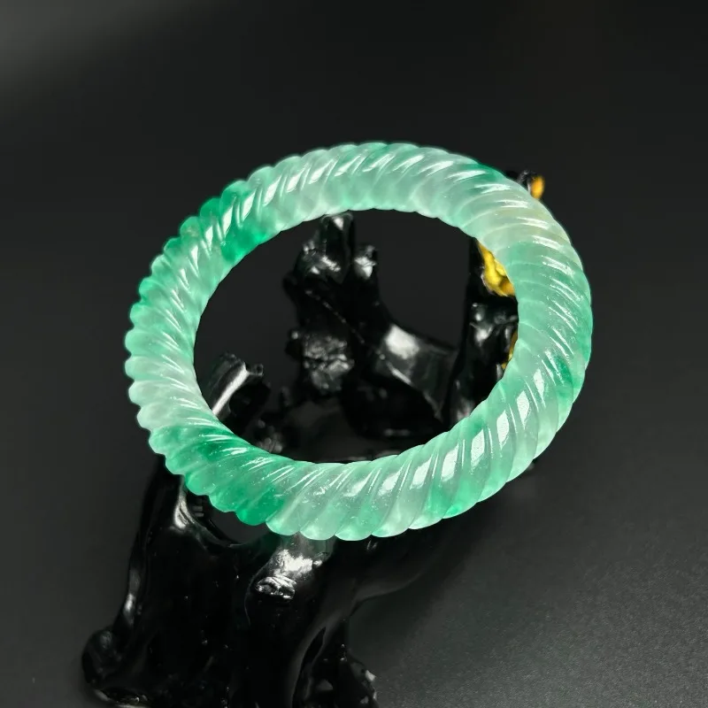 

New Natural High Ice Quartzite Jade Twist Bracelet Jewelry