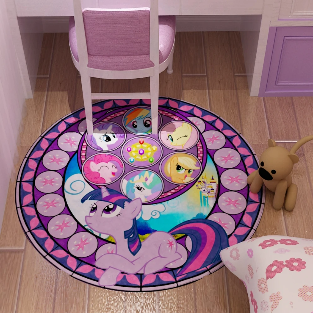 سجادة دائرية على شكل شخصية المهر المسحورة من MINISO، سجادة كرسي دوارة غريب الأطوار، سجادة أرضية لغرفة اللعب باللون الوردي الباستيل، مثالية للمروحة الصغيرة