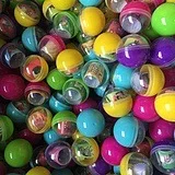 

НОВИНКА: Автомат для продажи игрушек-сюрпризов (45 мм) по цене 1 юань.