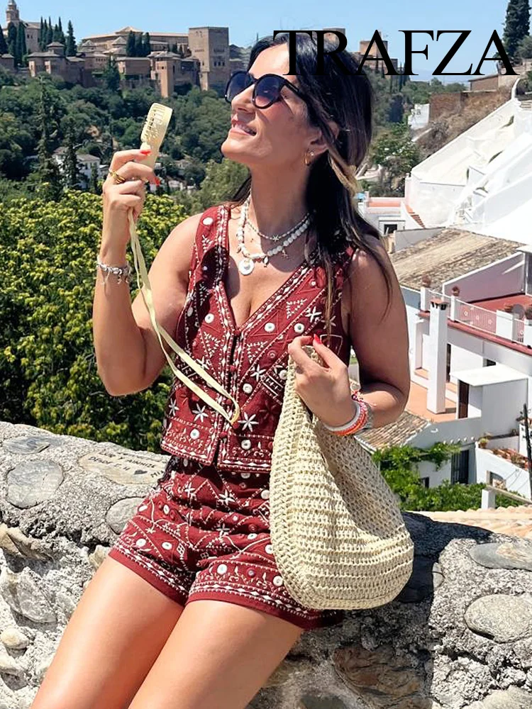 

TRAFZA Women's Summer Fashion Ethnic Style Symmetrical Embroidery Set Sleeveless Single-breasted Vest+High Waist A-line Shorts