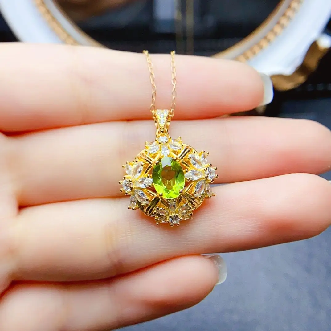 

ZECAA Peridot Jewelry Woman Peridot Pendant With Natural Peridot Gemstone 6*8mm Lady Peridot Pendant Jewelry For Girl Gift