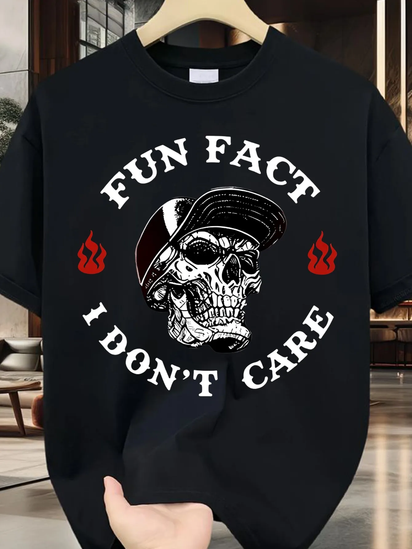 Black Oversized T-Shirt with Skull Graphic, Featuring Eye-Catching 