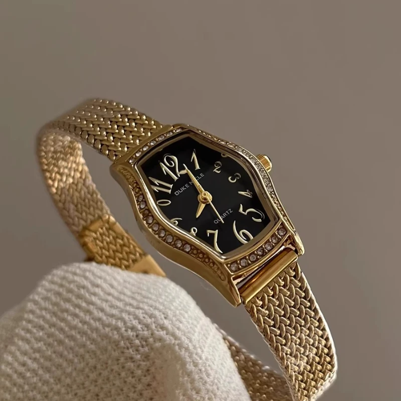 Classic Trend Ladies Watch Elegant Simple Retro 2025 Waterproof Quartz Watch Birthday Gift Student