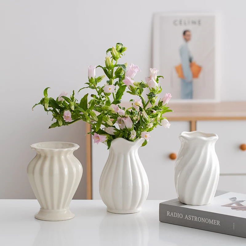 

Shumen Simple Cream White Ceramic Flower Vase for Decorating Dry Flowers and Artificial Flowers for Living Room TV Stand Flower