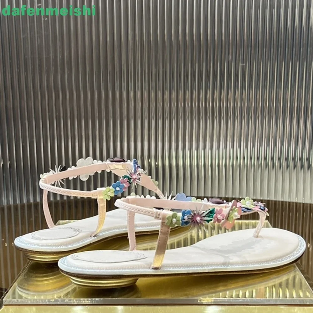 Sheepskin Jasmine Flowers T-Strap Women Sandals Flip Flops Silver Flat Sole Fashion Summer Sandals Gennule Leather Novel Sandals