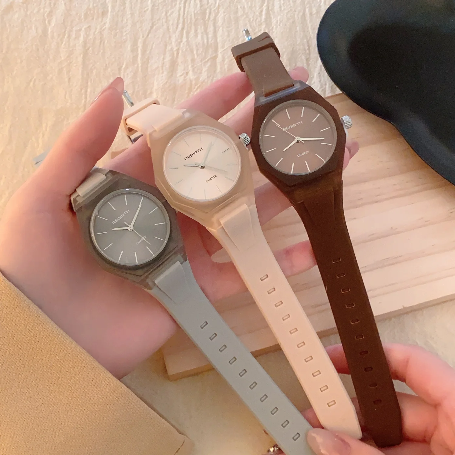 ファッションスポーツシリコンストラップアナログクォーツ時計シンプルなスケールレディース腕時計カジュアルユニセックス腕時計学生カップル時計