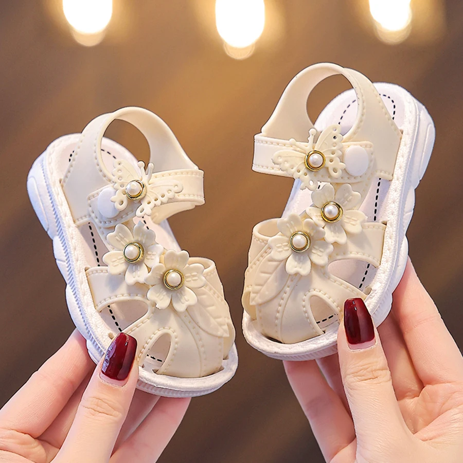 New Summer Aged 0-3 Cute Flower Pearls Baby Shoes For Girls Non-Slip Soft-Soled Children Toddler Kids Sandals With Covered Toes