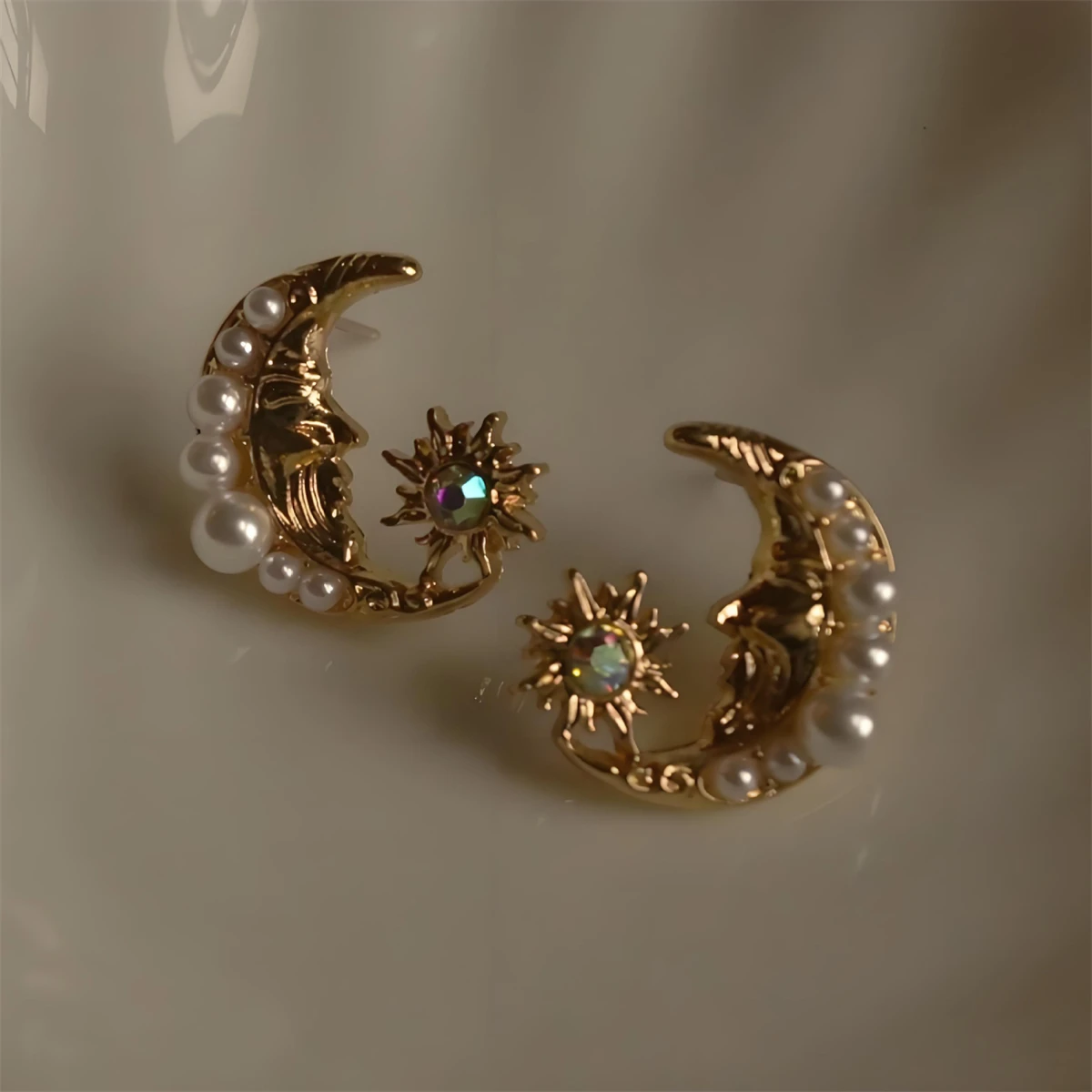 Модные серьги с жемчугом и покрытием из золота, серия Солнце и Луна, из нержавеющей стали