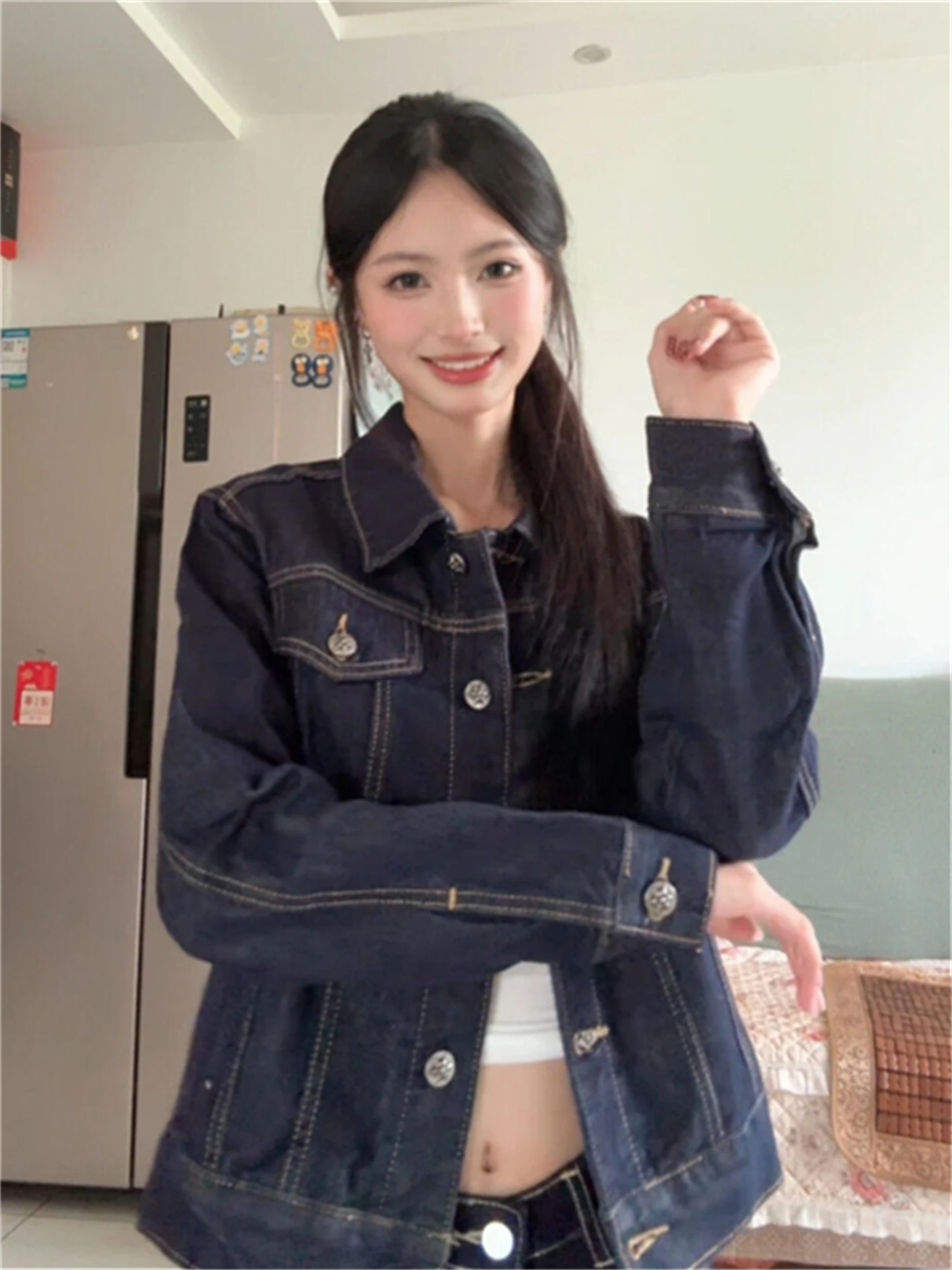 

Американский джинсовый синий джинсовый тюнер ранней осени в стиле ретро, женская рабочая одежда с уникальным дизайном, модное пальто с пуговицами, длинный све