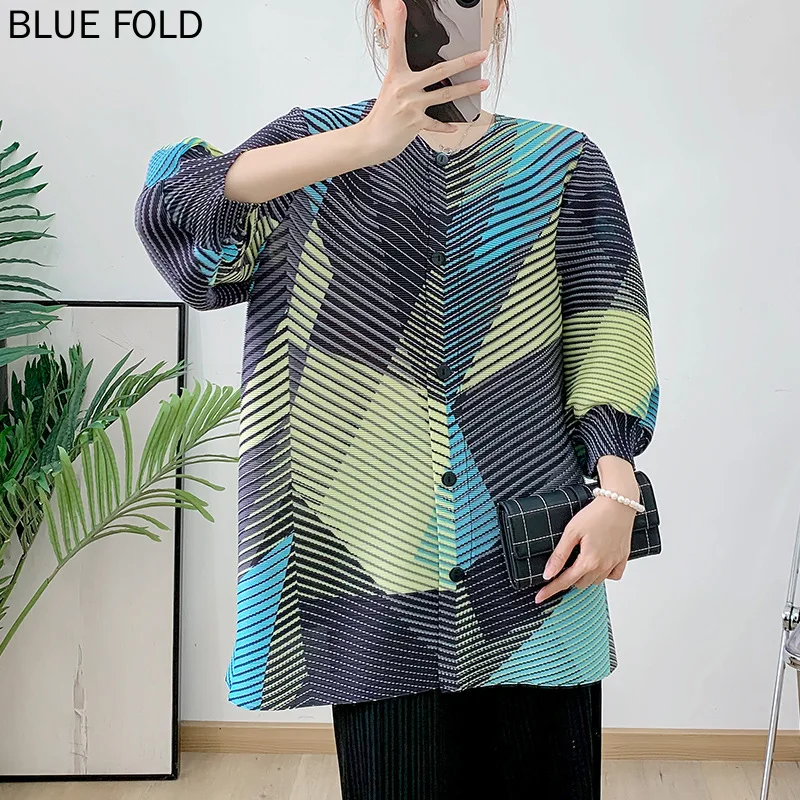 

MIYAKE Fashion Printed Pleated Round Neck Three-quarter Sleeve Short Coat Temperament Pleated Style Elegant Loose Large Size