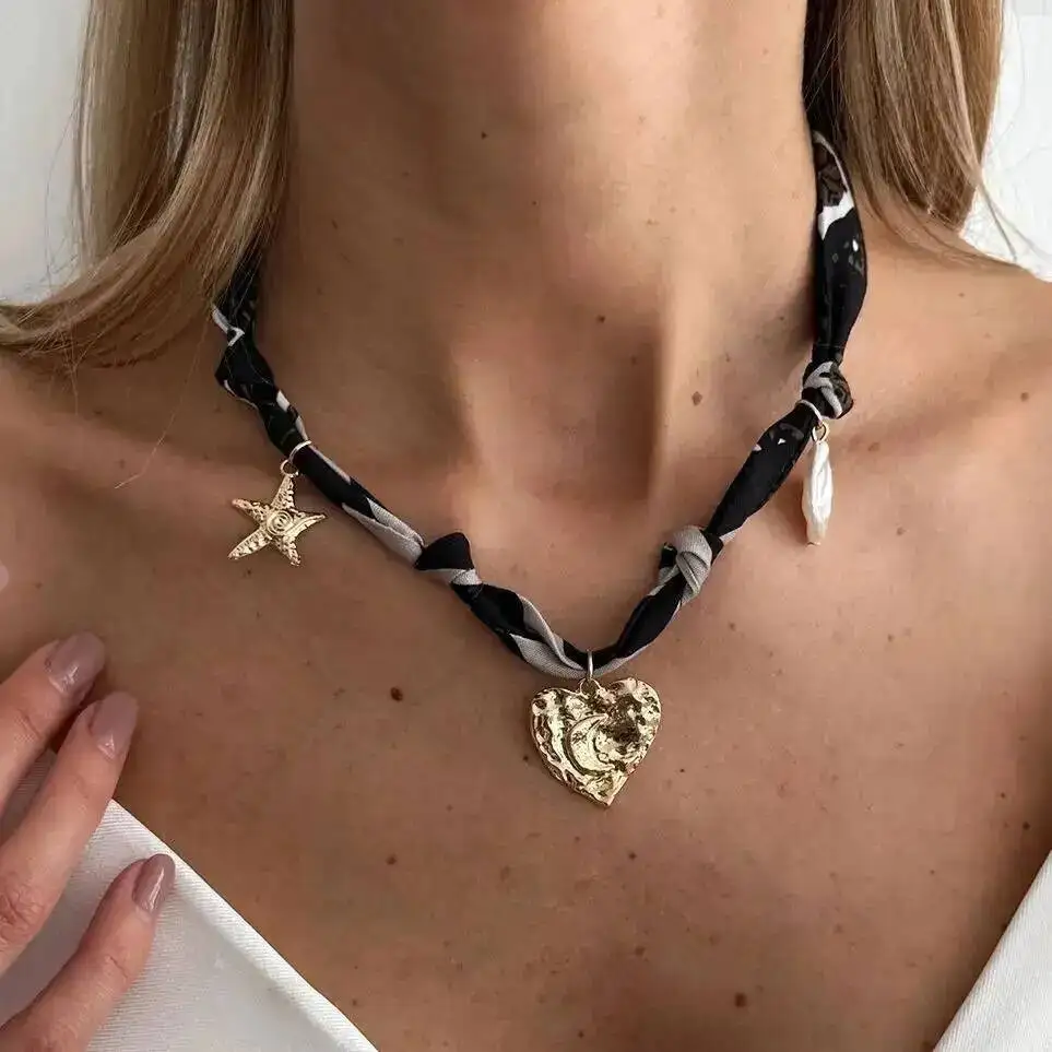 Vintage Leopard Flannel Rope Chain Choker Necklace Women Punk Love Heart Metal Pendant Choker Jewelry Female Gift