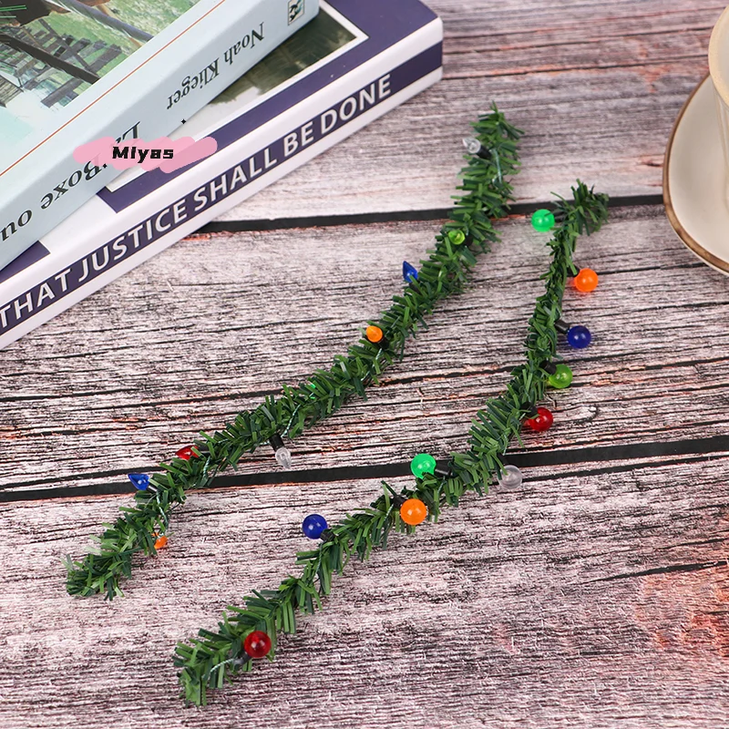

1/12 Scale Dollhouse Miniature Christmas Home Decor Grass Strips for 12th Scale Dollhouses Decorative Doll Decor