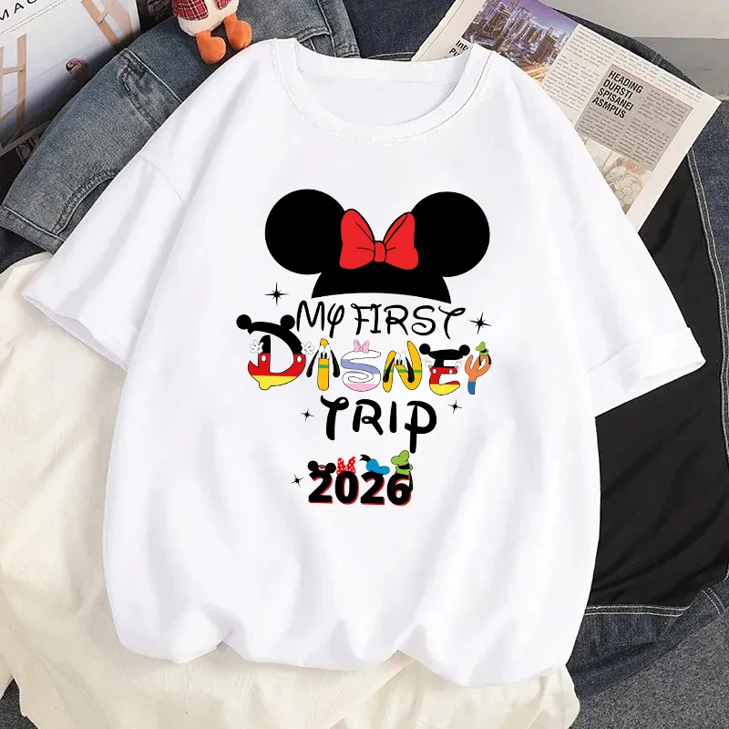 2026ชายMickey Mouse My First Disney Tripพิมพ์เสื้อยืดผู้หญิงฤดูร้อนลําลองแขนสั้นStreetwear Tเสื้อเสื้อผ้าTops