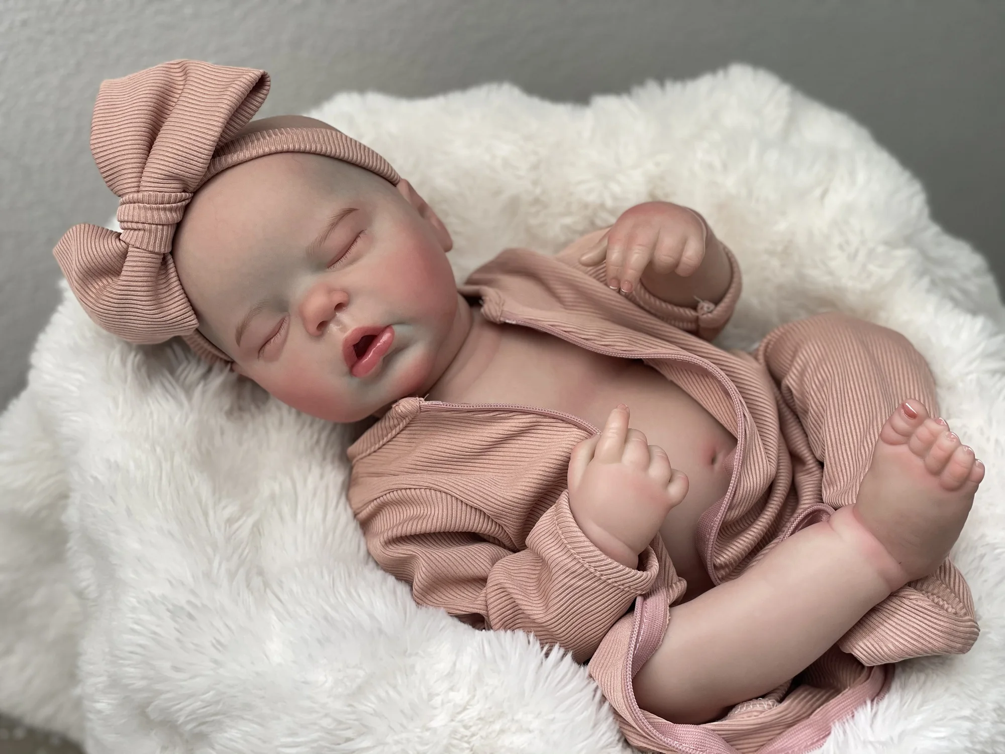 47cm Washable Cuddly Bebe Reborn Girl With 3D Painted Skin Handmade Full Body Vinyl Doll Lifelike Newborn Baby Doll