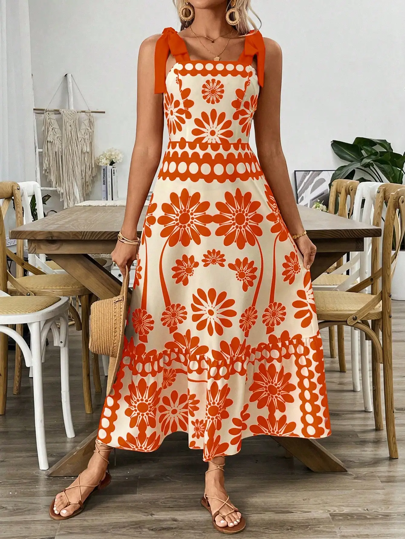 Damen-Maxikleid in Orange mit Blumenmuster, Schleife an der Schulter, quadratischem Ausschnitt, gerafftem Oberteil, A-Linie, fließend, für Sommerurlaub und Strand – Detail 5